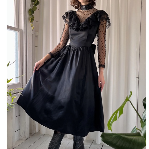 Gunne Sax Women’s 1980s Black Lace Gothic Prom Victorian Silky Wedding Dress